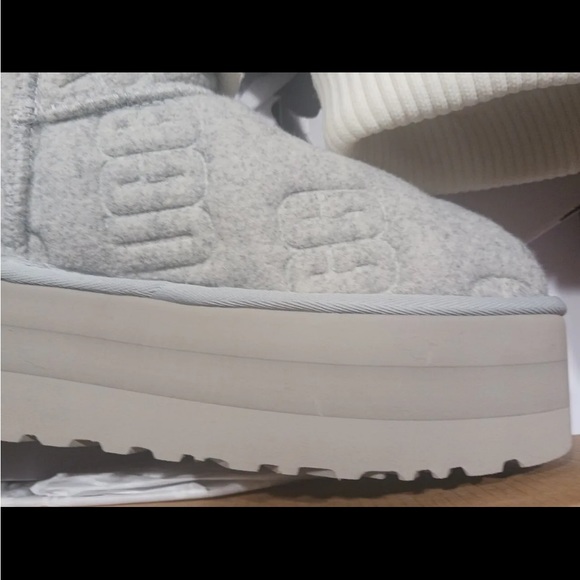 Womend Ugg Classic Mini Platform Felted Boot Sz 7 With box - Picture 3 of 9